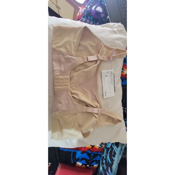 Playtex Secrets Wirelfree Anchor Strap Techology Bounce Control Cream 40D - Picture 7 of 10